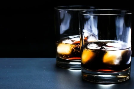 Jovem é preso após furtar uísque em supermercado de Quirinópolis