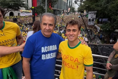 Nikolas diz que futuro de Moraes é na cadeia, e Malafaia chama ministro de ditador Manifestantes bolsonaristas STF pedem prisão de Moraes