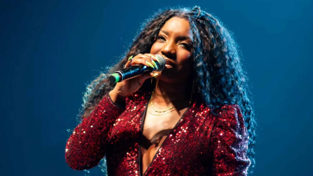 Cantora Adriana Araújo entra em coma após aneurisma cerebral