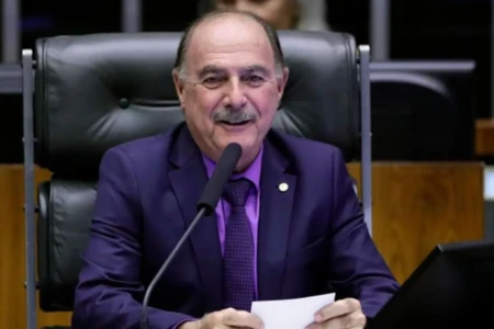 Zacharias Calil se acerta com MDB depois de colocar um pé fora da base (Foto: Agência Câmara)