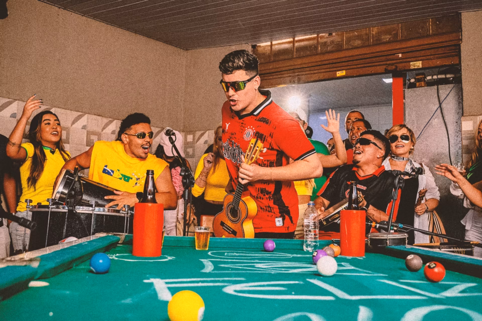 Evento em Goiânia reúne música, cerveja gelada e clima de boteco