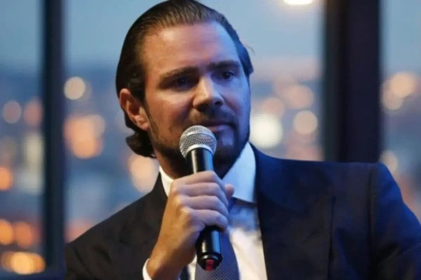 Mensagens no celular do Vorcaro citam plano de assalto para intimidar jornalista Dono do Banco Master é preso operação Compliance Zero