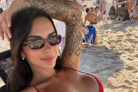 Musa fitness das redes sociais diz que não gosta de homens sarados: 'isso é mito' (Foto: @karolrosalin)