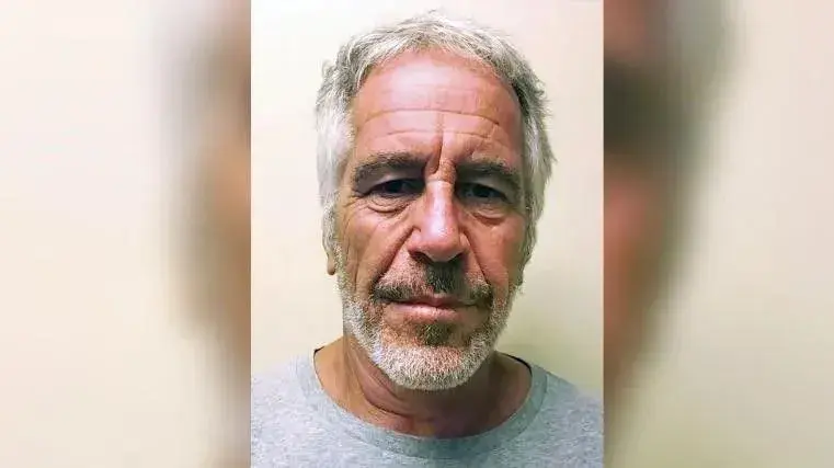 image EUA liberam arquivos do caso Epstein sobre adolescente que teria sido estuprada por Trump