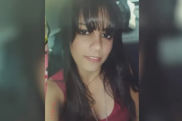 Mayra Silva Paula, estudante de enfermagem que desapareceu em 2009 - (Foto: divulgação/Interpol)