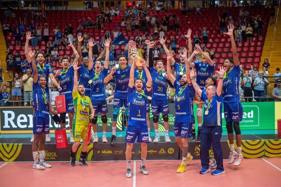 Após Sul-Americano, Vôlei Renata volta a vencer Cruzeiro e conquista a Copa Brasil