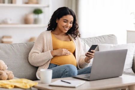 Autônomas, MEI e desempregadas podem ter direito Salário-maternidade sem carteira assinada: quem pode receber o benefício do INSS em 2026