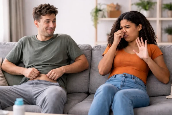 Por que o cheiro do próprio pum não incomoda, mas o dos outros causa repulsa? Ciência explica gases de outras pessoas mais desagradáveis