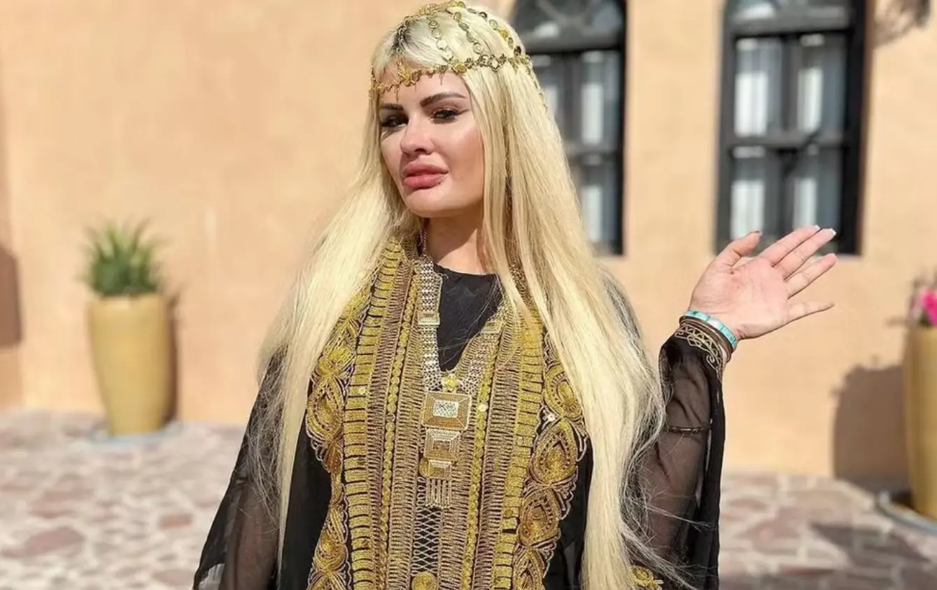 image Banida de app por ser ‘bonita demais’, brasileira recebe proposta de casamento com dote de 200 camelos