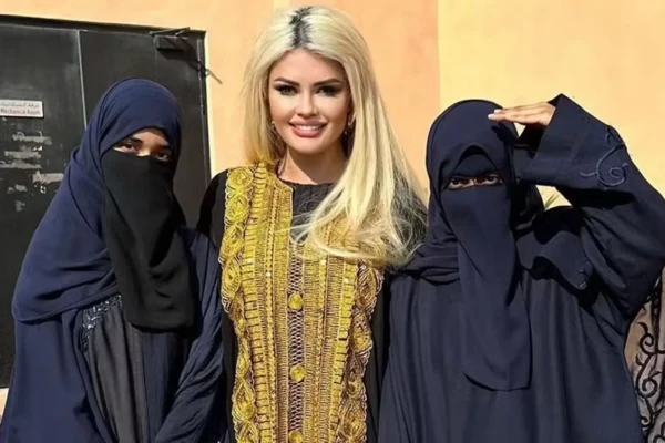 Brasileira recebe proposta de casamento com dote de 200 camelos em Dubai Marina Smith Banida de app por ser bonita demais