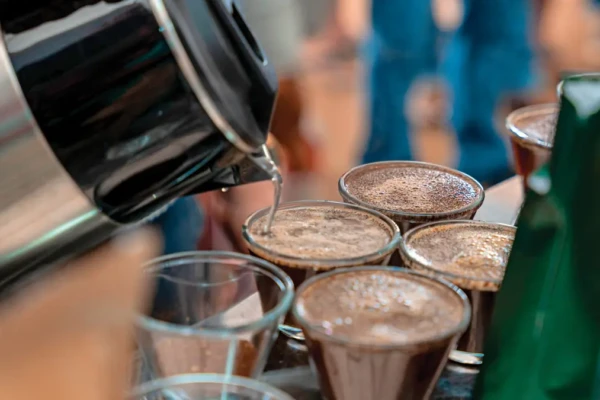 Bares e restaurantes em Goiânia podem ser obrigados a ter café amargo para clientes