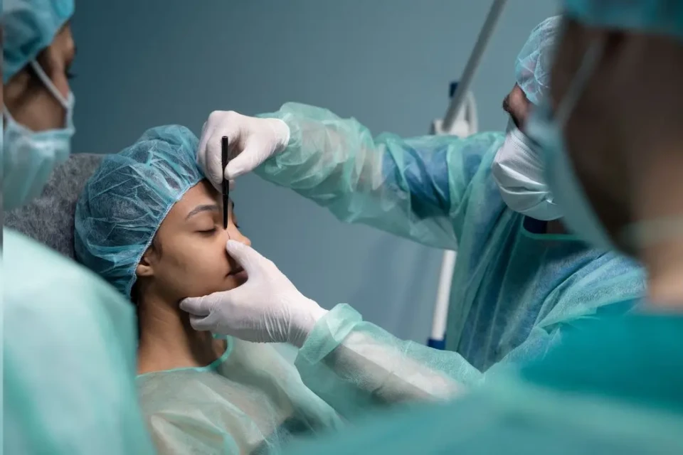 11 pacientes perdem a visão após cirurgia de catarata em clínica de Salvador instaurou sindicância após fiscalizações realizadas na clínica
