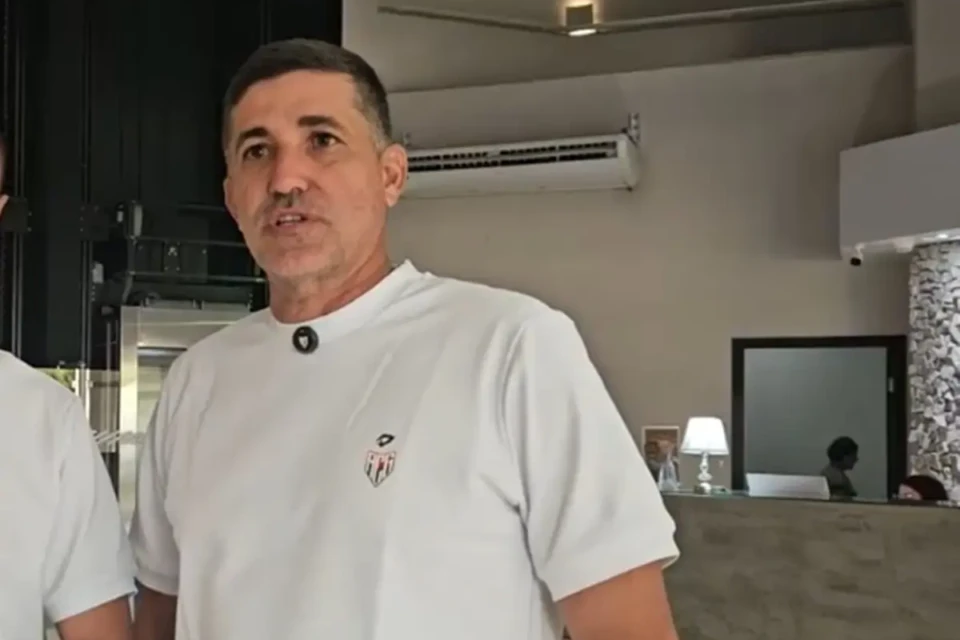 Eduardo Souza durante entrevista na Dragão TV