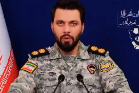 Porta-voz militar iraniano Ebrahim Zolfaqari (Foto: Reprodução)