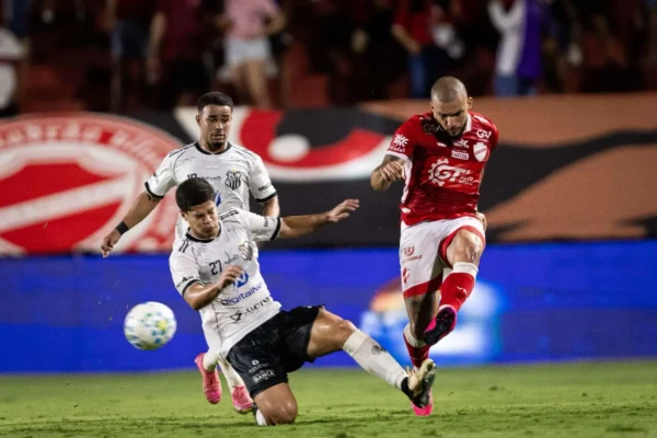 Partida entre Vila Nova e Operário-MS na Copa do Brasil