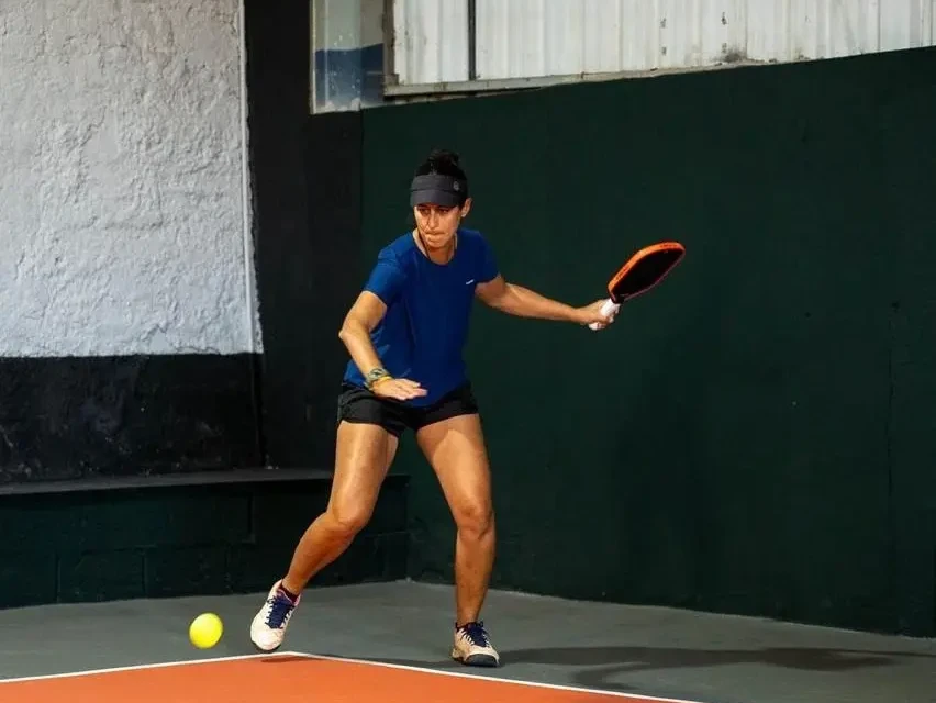 Referência do pickleball no Brasil, Joana Cortez promove clínica em Goiânia
