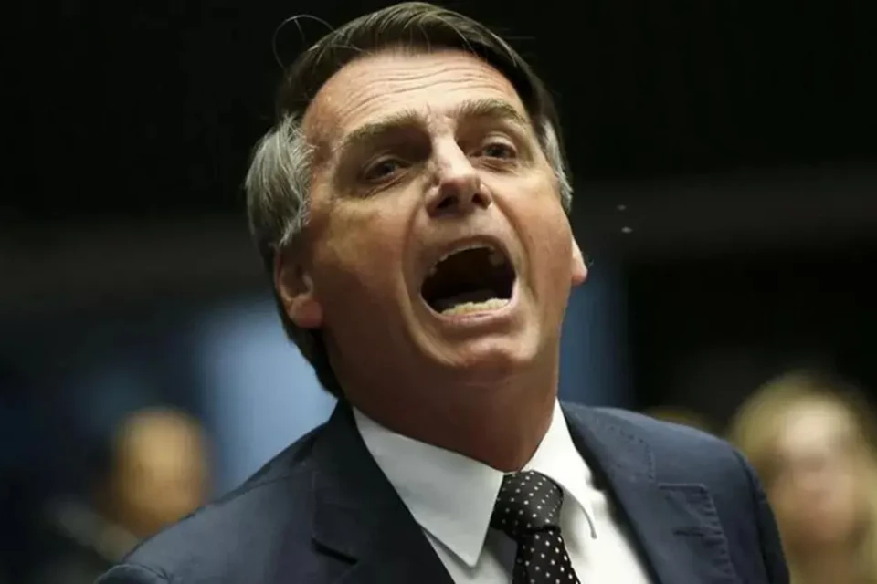 MPF rejeita investigar Bolsonaro por chamar petistas de 'feias' e 'incomíveis' Ex-presidente condenado a indenizar Maria do Rosário misoginia