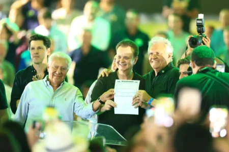 2cea19ed-4c56-446b-a476-9b665d1fd2af