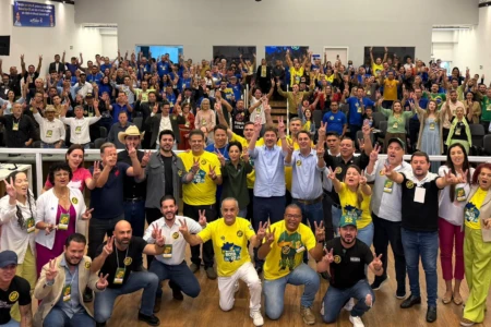 af37e661-ea76-498a-9904-419095fefe74