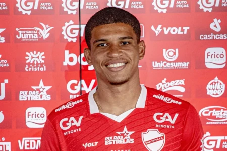 Caio Marcelo, novo zagueiro do Vila Nova