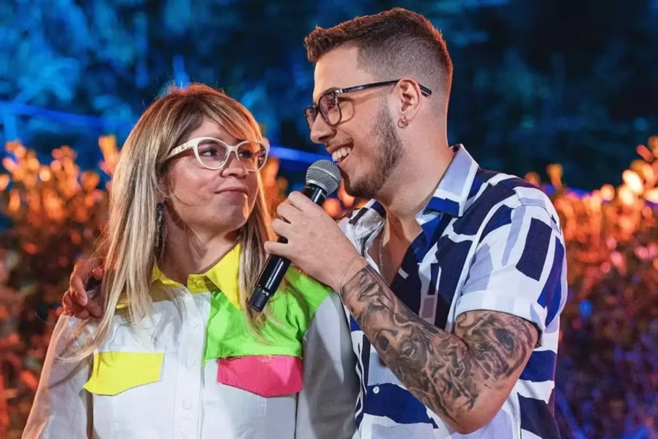 Após deixar a música, irmão de Marília Mendonça investe em nova carreira João Gustavo vem construindo uma nova narrativa para si