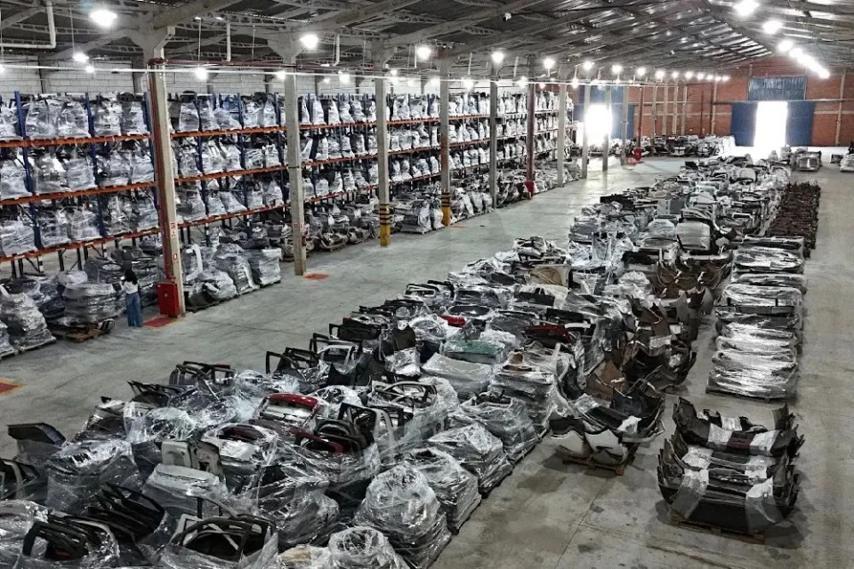 Goiás destruiu veículos e peças apreendidas por irregularidades