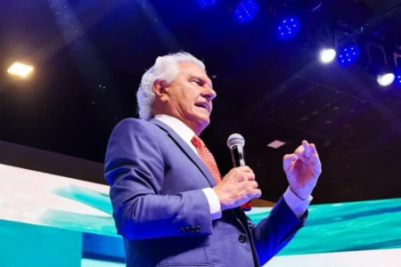 Em tom de despedida, Caiado elogia Semad: 'Vocês construíram um outro Estado de Goiás' (Foto: Governo de Goiás)