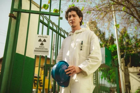 “Achei que fosse ficção”, diz protagonista de série da Netflix sobre o caso do Césio-137 em Goiânia Emergência Radioativa 1987