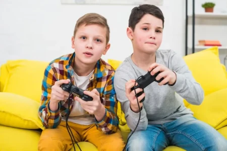 ECA digital muda proteção de crianças na internet; confira as regras GTA 6, LOL e Fortinite: veja como a Lei Felca afeta os games no Brasil