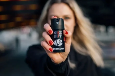 Entenda regras para mulheres usarem spray de pimenta para defesa pessoal Projeto aprovado pela Câmara autoriza mulheres em todo país