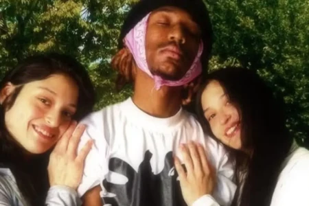 Gêmeas vivem relacionamento com o mesmo homem Ivy namorava Fetti até que Maddie também se apaixonou por ele e teve autorização