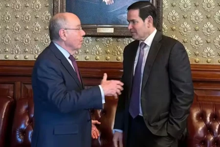 Chanceler Mauro Vieira e secretário Marco Rubio (Foto: Divulgação)