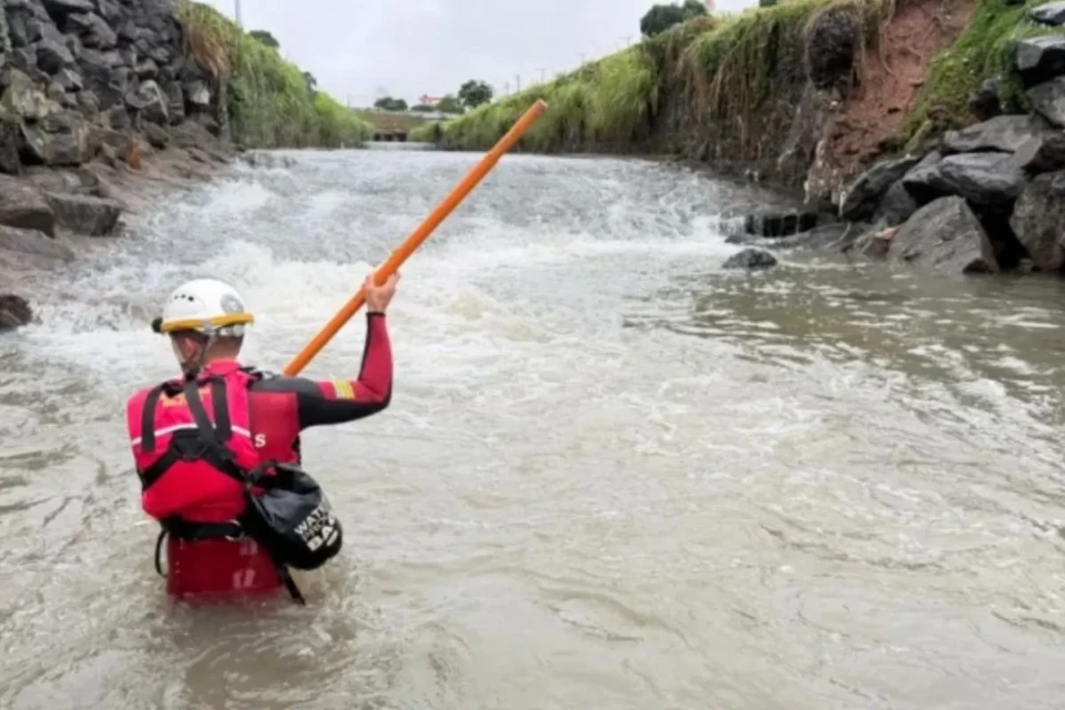 1200 800 2026 03 18t160737 939 Bombeiros encontram corpo de mulher levada por tromba d’água na Marginal Botafogo