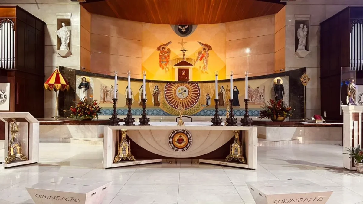 Missas na Basílica Sagrada Família vão acontecer após as atividades do MotoGP. (Foto: divulgação)