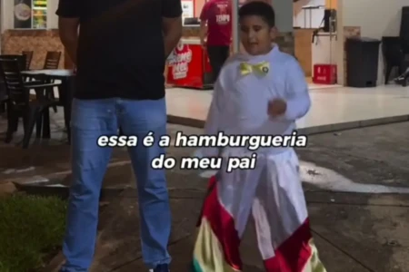 Hamburgueria de Goiás viraliza ao usar filho do dono em vídeo estilo Carreta Furacão gravado em Buriti de Goiás tem milhões de visualizações