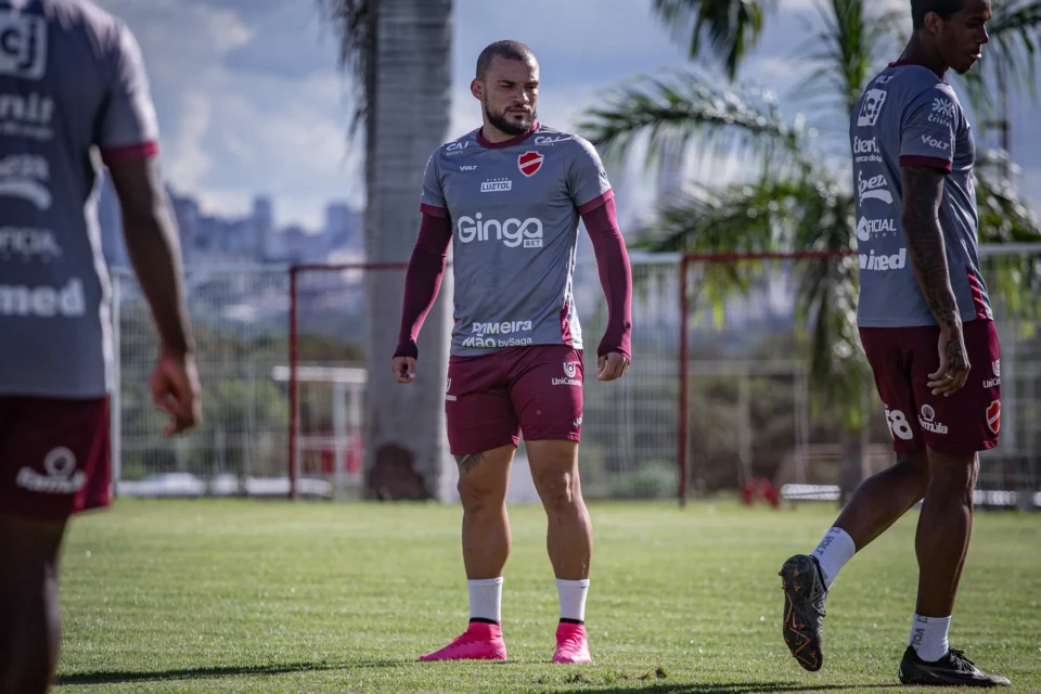 André Luís em treino pelo Goiás