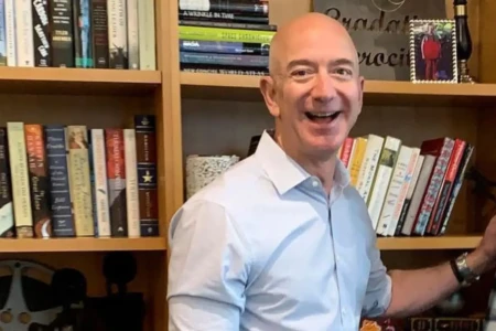 Jeff Bezos pede autorização para colocar em órbita 51 mil satélites (Foto: Instagram)