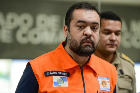Cláudio Castro diz a aliados que vai renunciar no RJ na véspera de julgamento no TSE