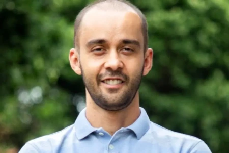 Imagem mostra secretário municipal de Saúde