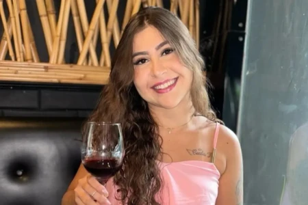 Após perícia, corpo de vítima de feminicídio em condomínio de Goiânia aguarda família