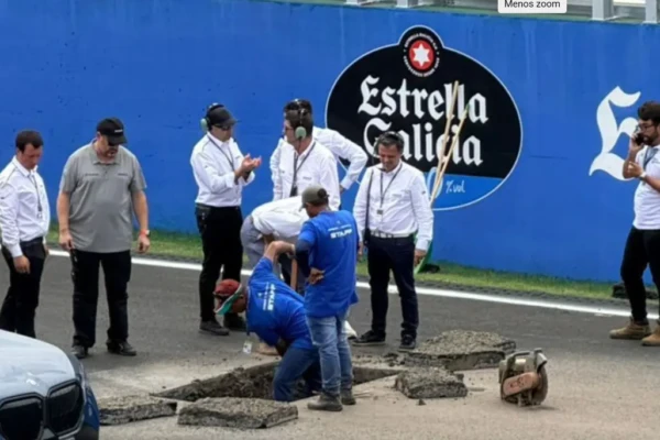 Reparo do buraco na pista já foi feito