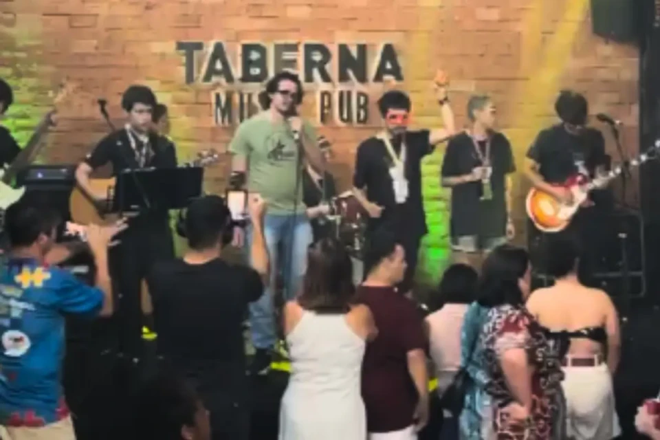 Balada Down reúne 400 'baladeiros' em pub de Goiânia (Foto: Reprodução)