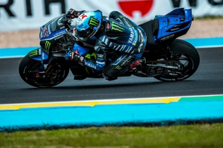 Pilotos atingidos por pedaços do asfalto no MotoGP em Goiânia reclamam: 'Condições inaceitáveis'