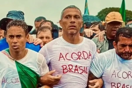Gayer coordena ato em Goiânia com as presenças de Michelle Bolsonaro e Nikolas Ferreira