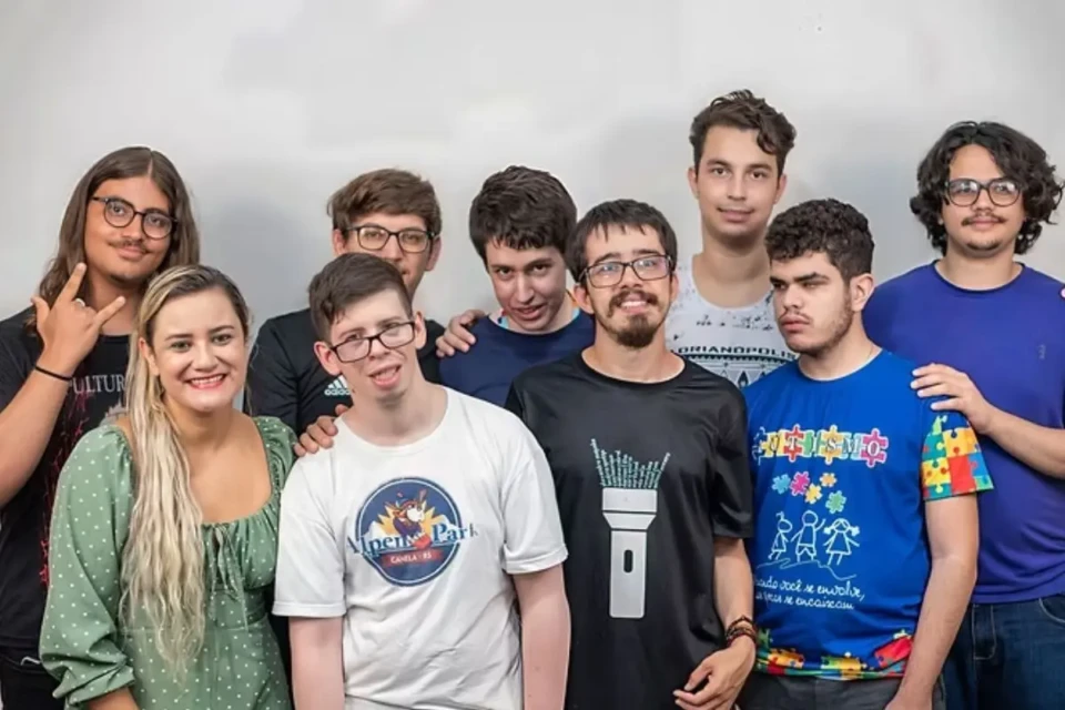 Conheça 'Os Lanternas': banda de Goiânia é a 1ª formada só por autistas (Foto: Divulgação)
