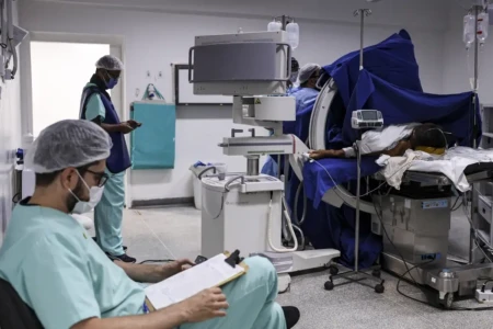 Plantonistas efetivos da saúde municipal de Goiânia receberão vale-alimentação após lei sancionada