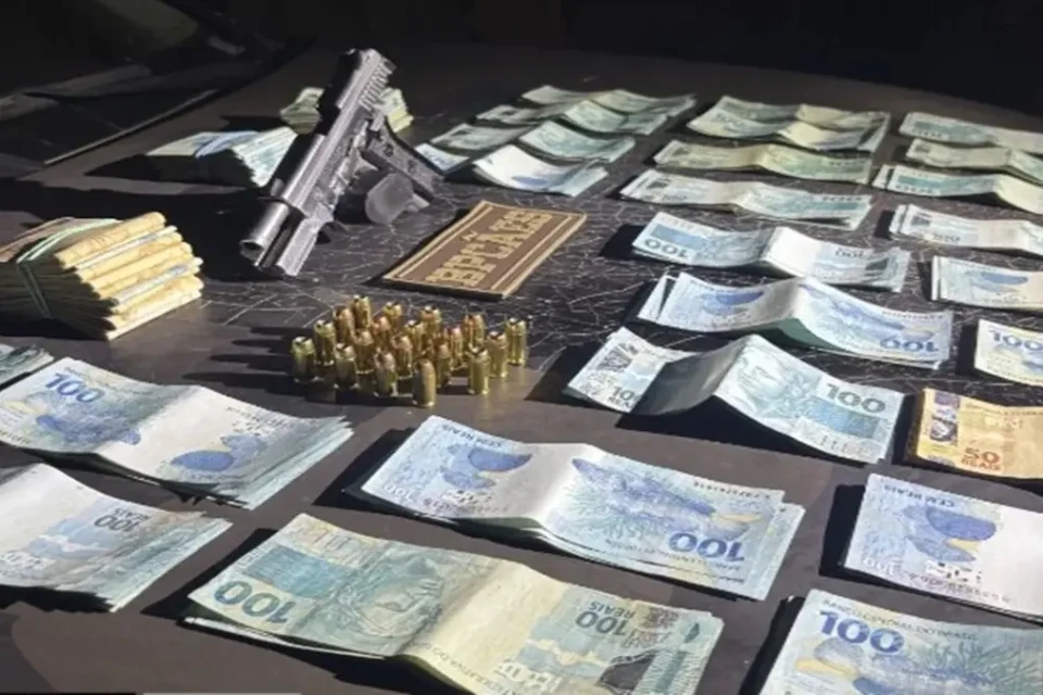 Golpista é encontrado com R$ 88 mil e tenta subornar PMs para evitar a prisão em Goiânia