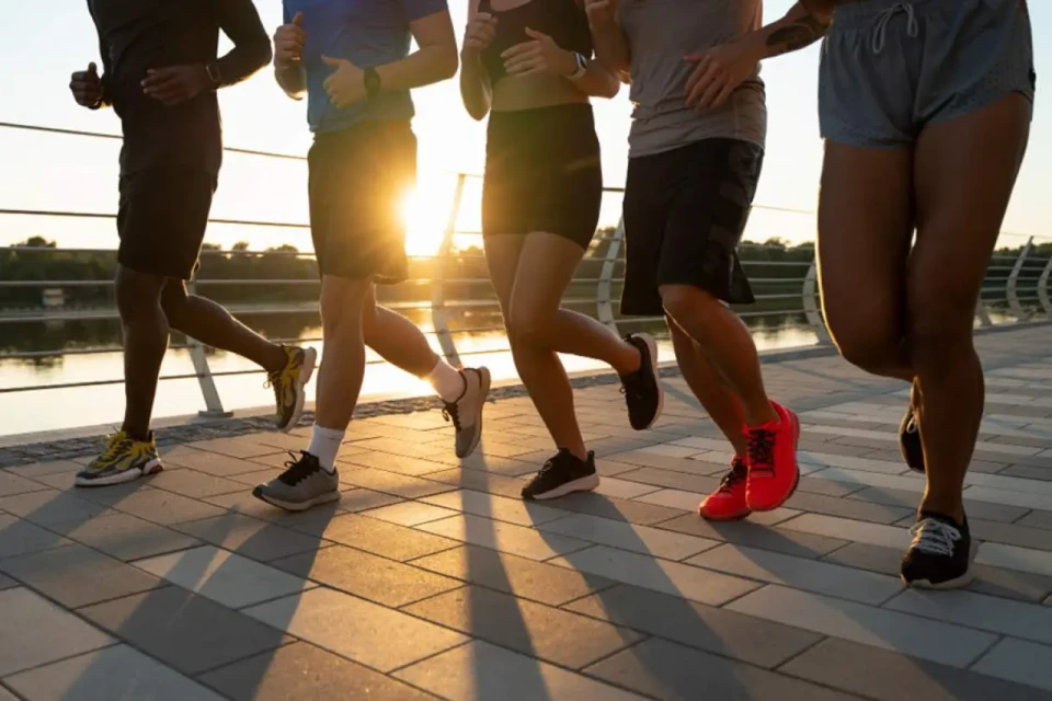 Especialistas comentam o que é mentira e o que não é Correr envelhece? Melhora a depressão? Veja mitos e verdades ligados à corrida