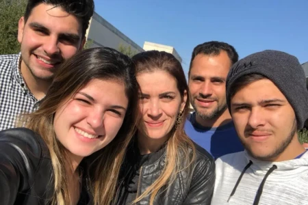 Alexandre Silveira morreu nesta quarta-feira (25) Morte aos 26 anos: filho de Simeyzon Silveira surge em fotos com a família nas redes