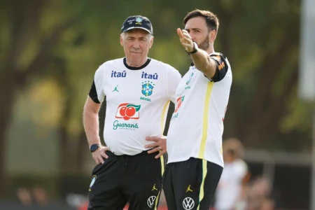 Técnico Carlo Ancelotti